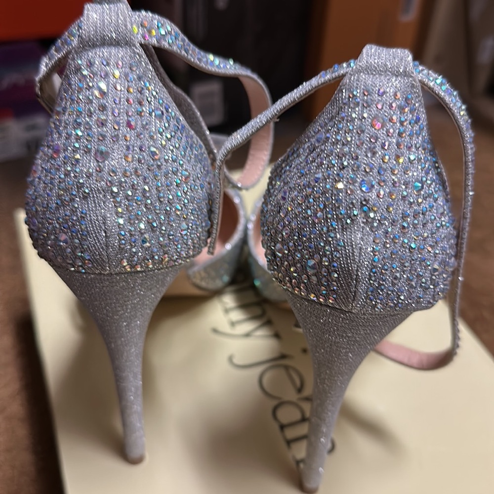 Sparkle wrap ankle pump - Picture 3 of 4
